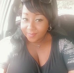 Meet your Posher, Aisha